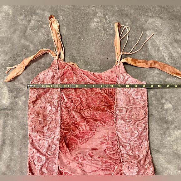 Y2K Vintage Express Seven7 collection Pink velvet and lace top SZ Large - Picture 6 of 9